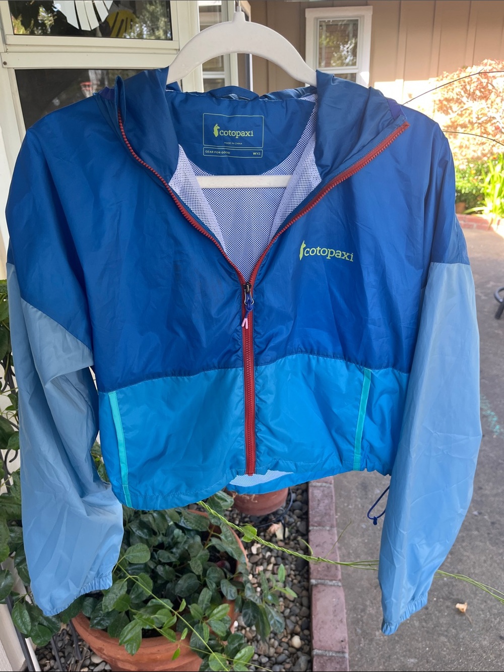 Cropped Mixed Blue Cotopaxi Windbreaker